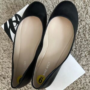 Nine West Flats size 9 NEW